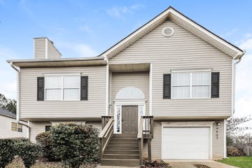 4407 Roche ST atlanta, GA 30349